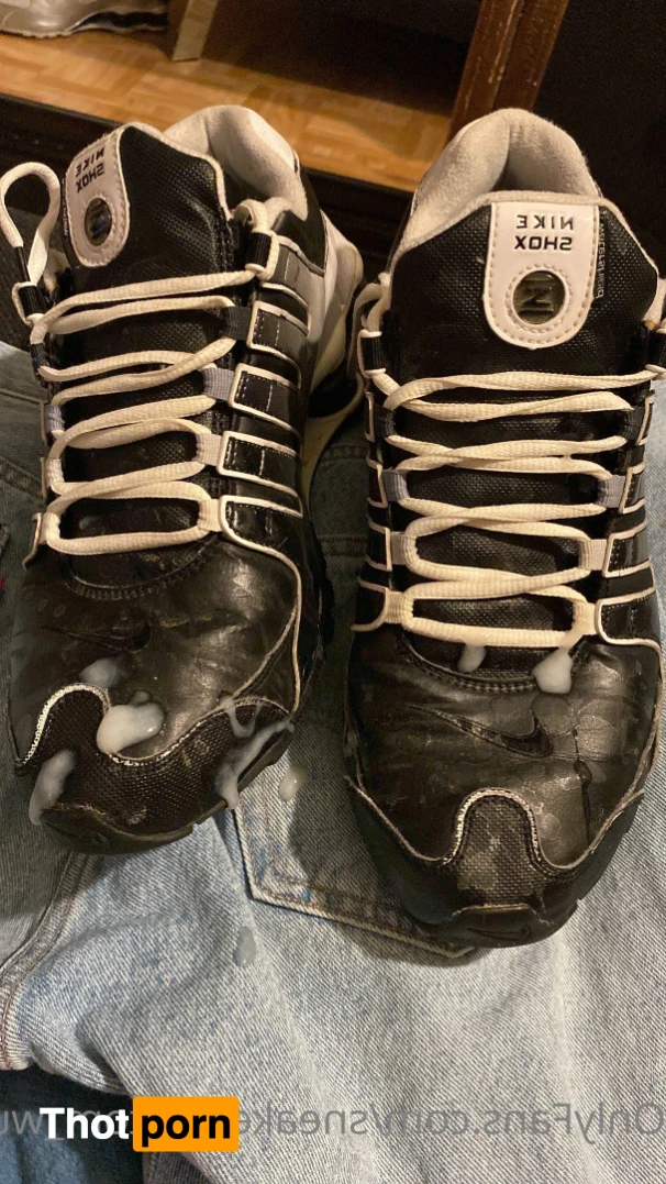 Sneaker/Sagger fun 16364184