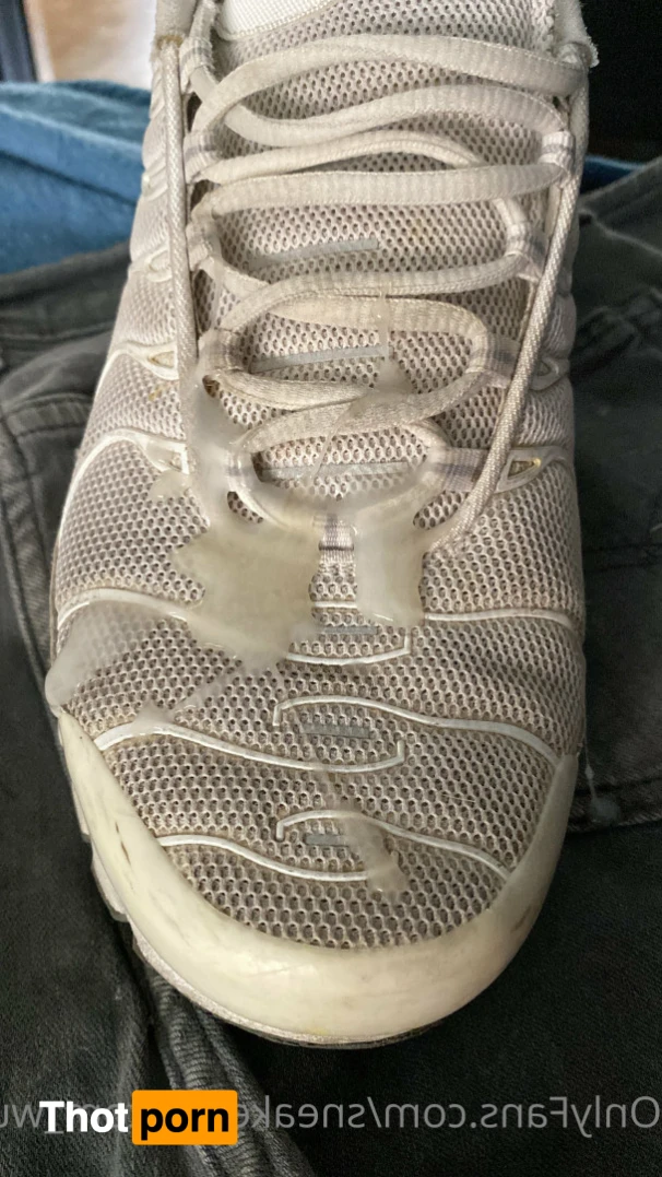 Sneaker/Sagger fun 16364230