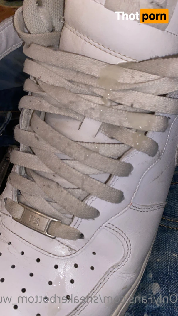 Sneaker/Sagger fun 16364361