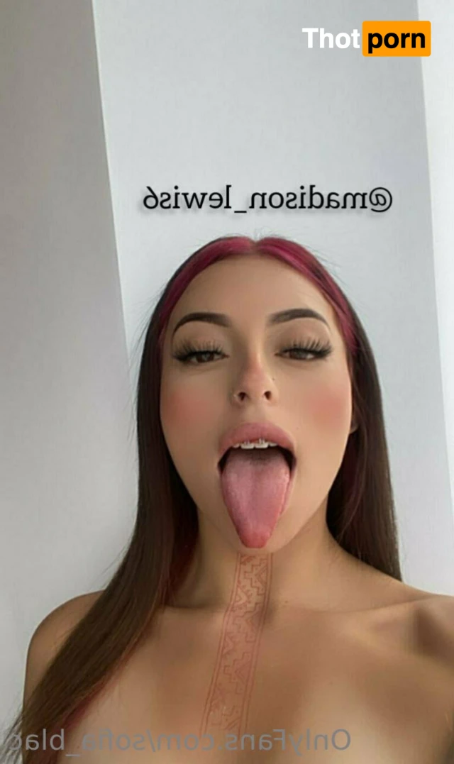 Sofía Black 🖤 16355771