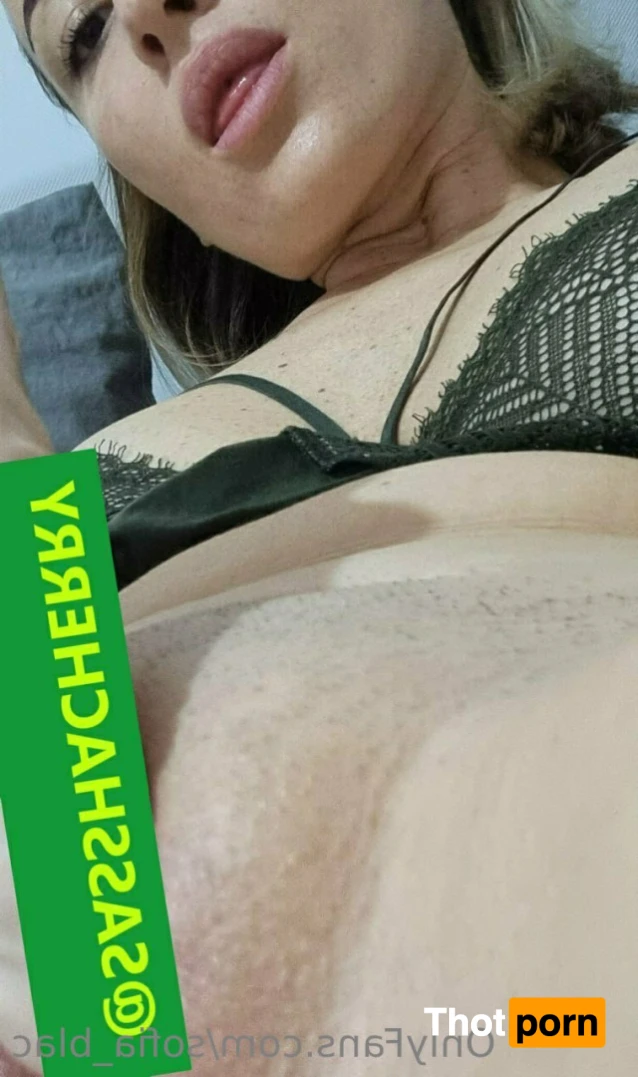 Sofía Black 🖤 16355844