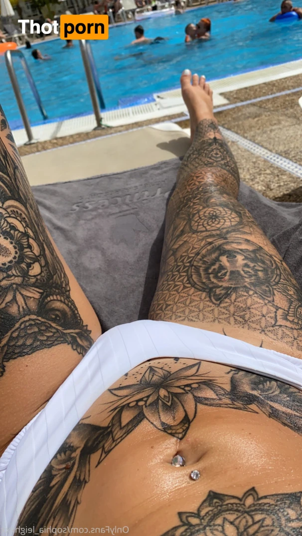Tatted Hotwife 16260521