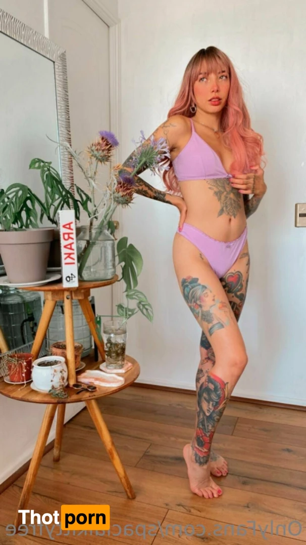 Gatita Spacial 10923936