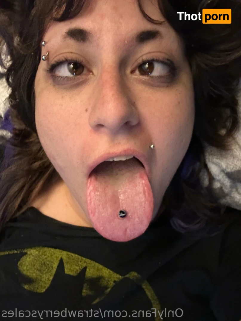 Strawberry Scales 16028851