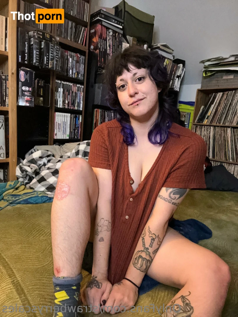 Strawberry Scales 16029164