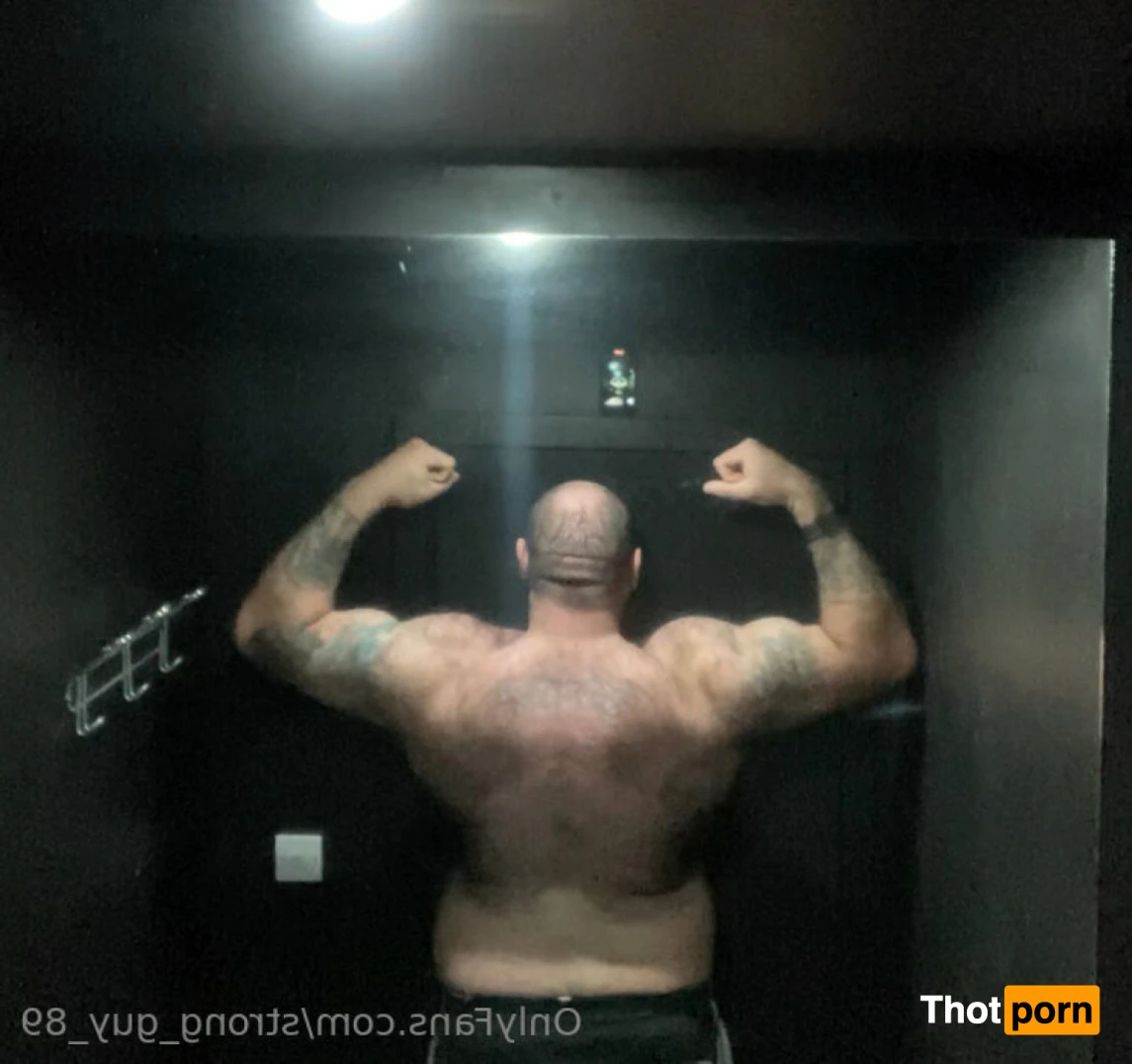 strong_guy_89 15978562