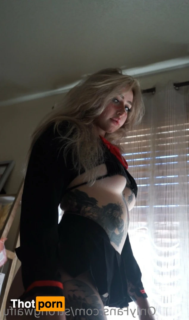 Strong Waifu Secret 15978173