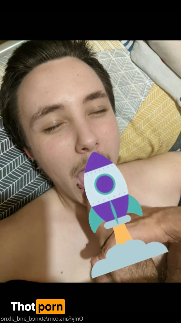 FtM guy &amp; Cis guy 10935114