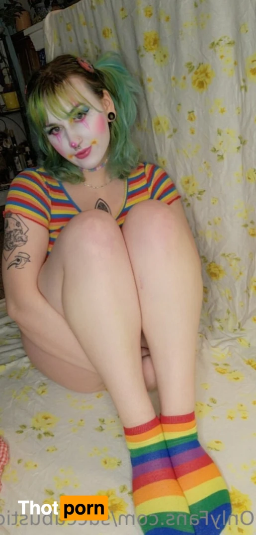 succubustic 15964076