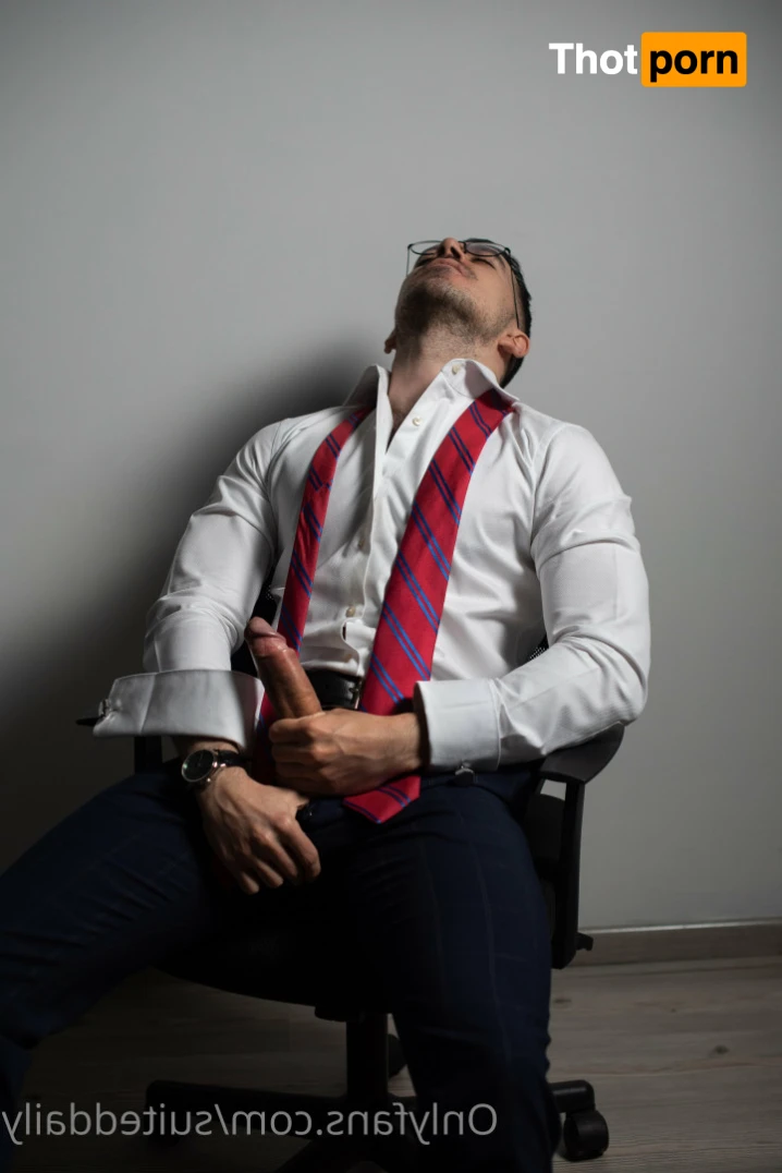 Suited Daily 15958017