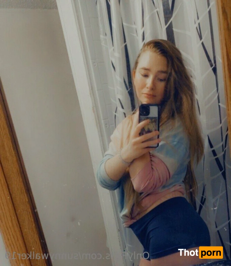 Sunny Walker 15917594