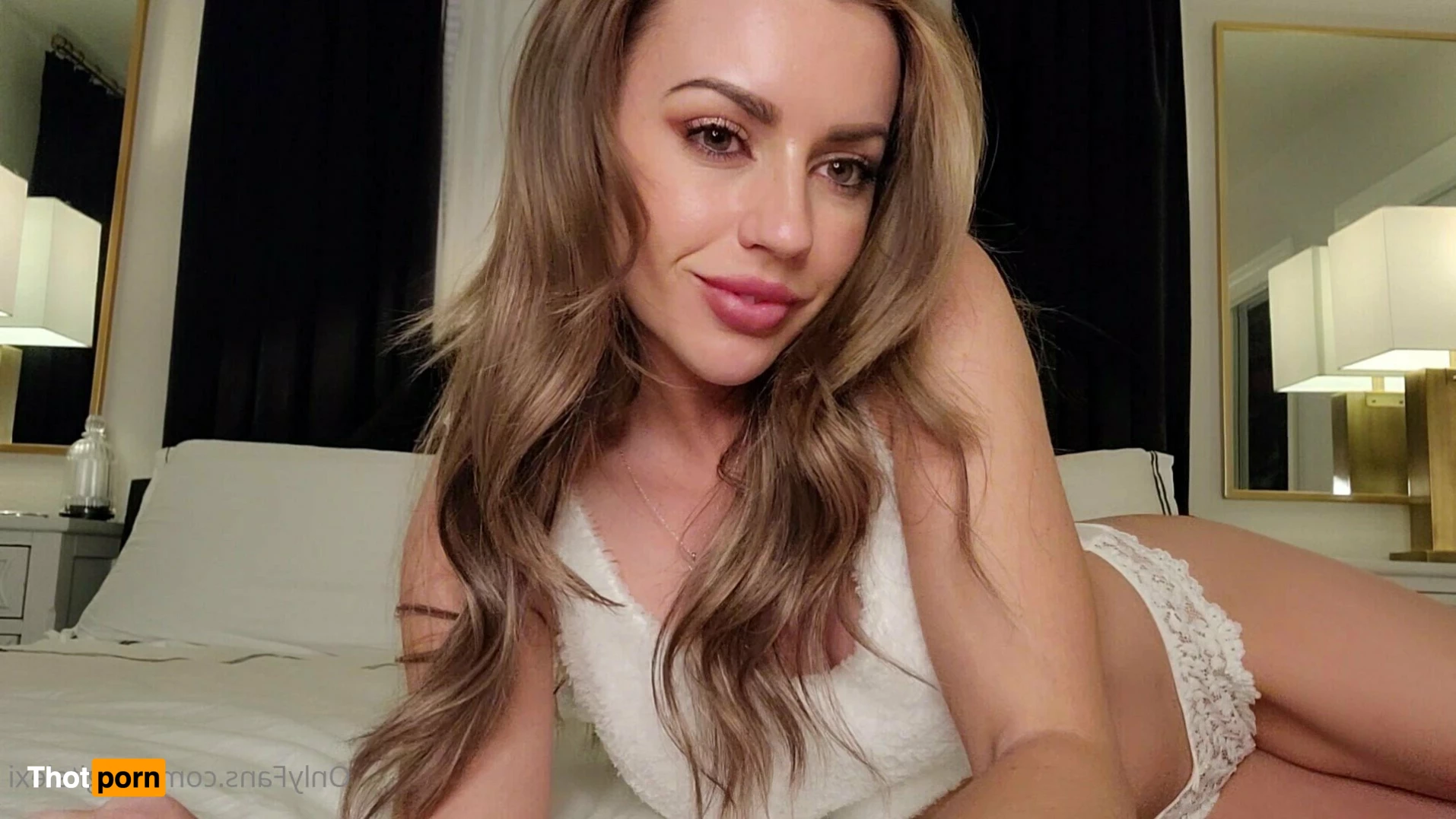 Lexi Belle 6554126