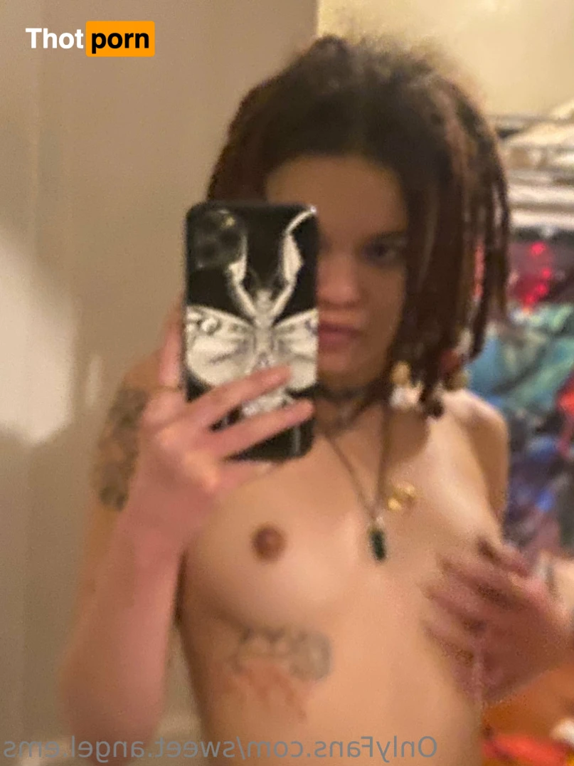 Ems ✨🧚🏼‍♂️ 15885310