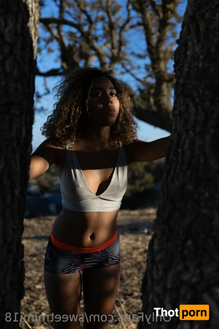 Mimi Sweets 15746124