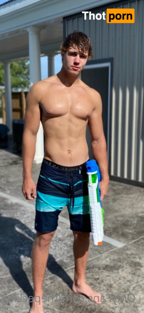 ThePecKing 👑 15733702