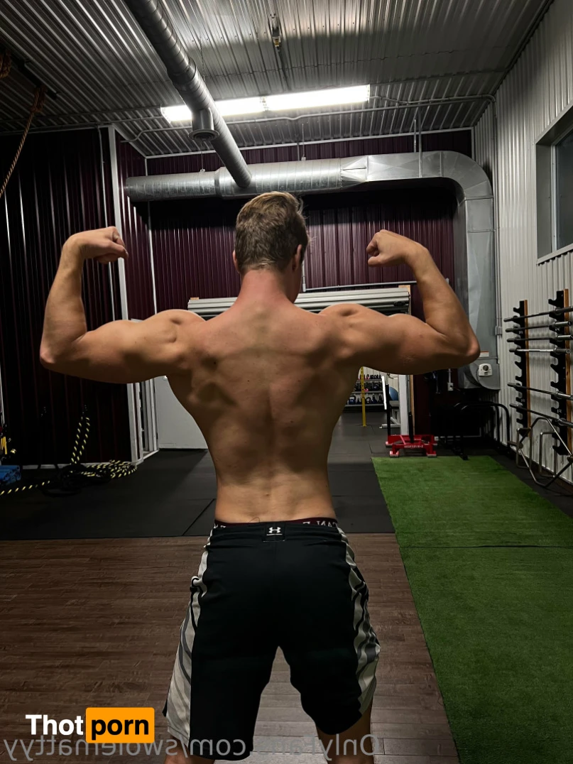 ThePecKing 👑 15734058