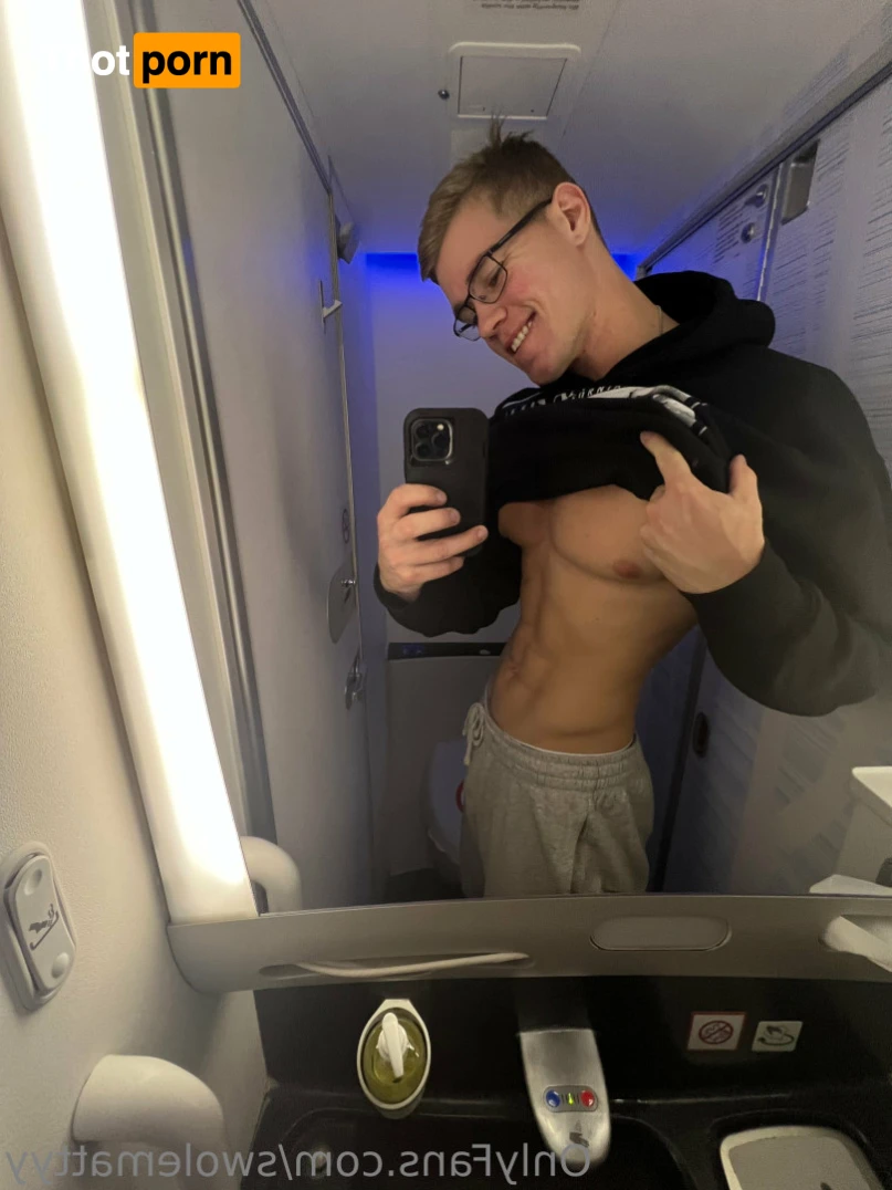 ThePecKing 👑 15734393