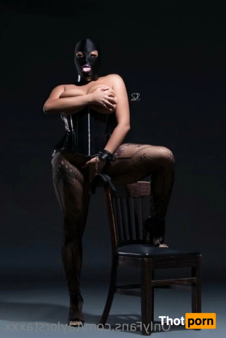 taylorstaxxx 15646195