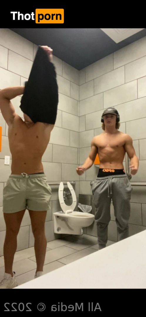 Taylor's VIP Page 15645367