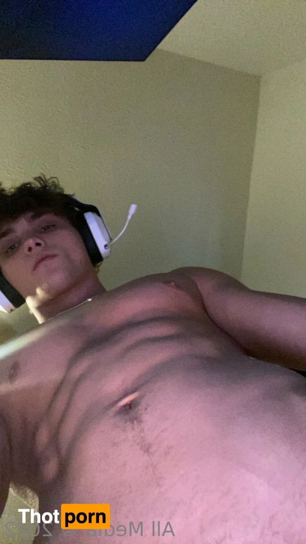 Taylor's VIP Page 15645419