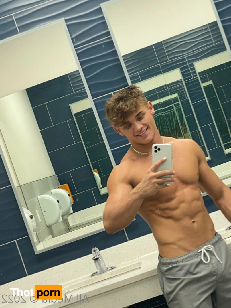 Taylor's VIP Page 15645628