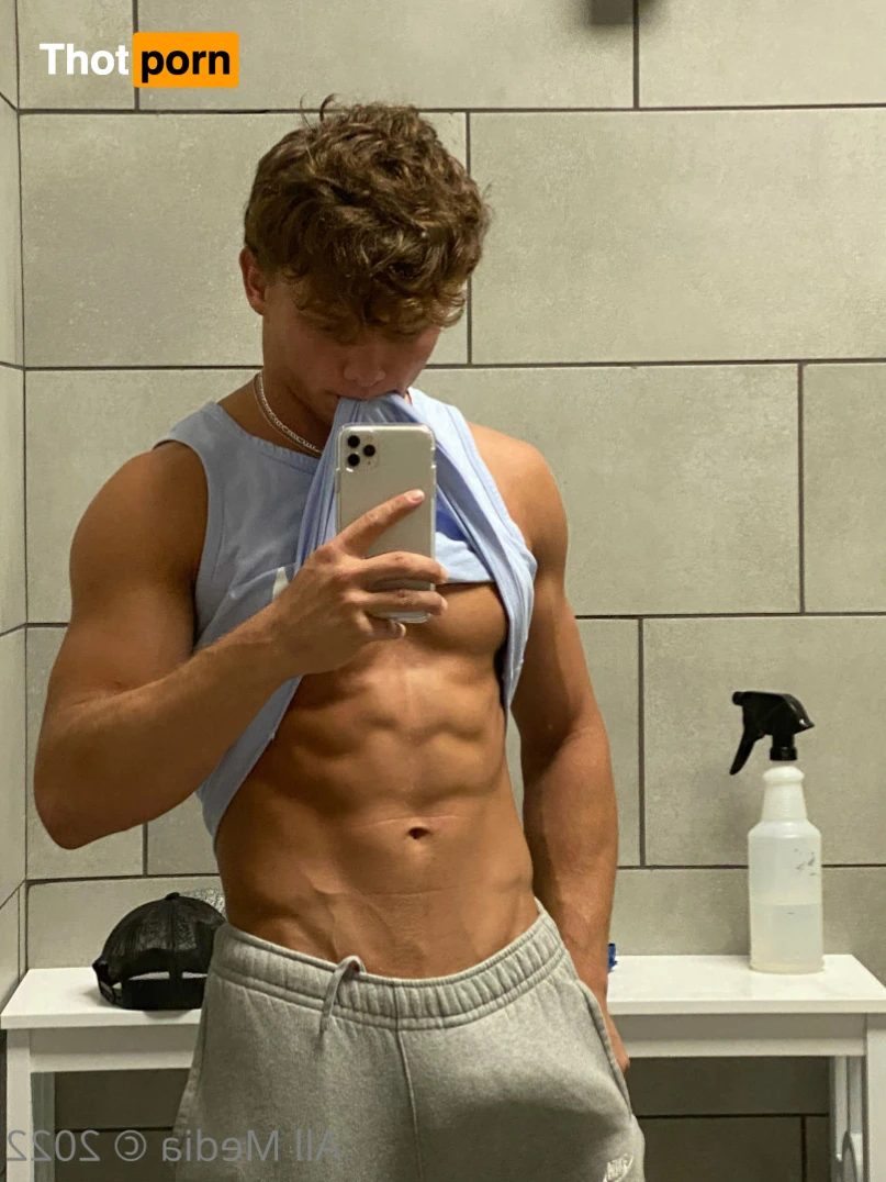 Taylor's VIP Page 15645859