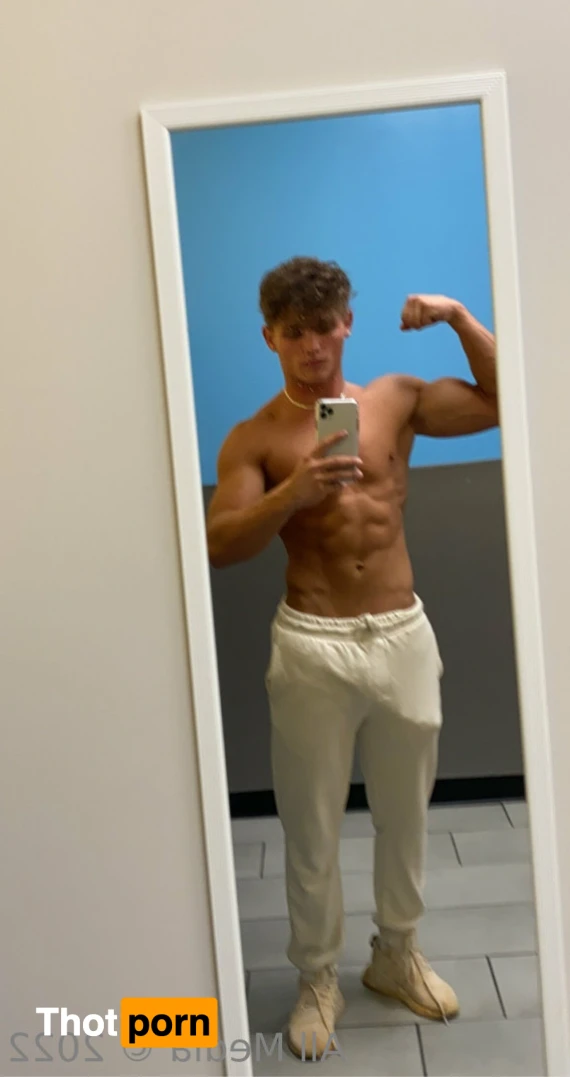 Taylor's VIP Page 15645933