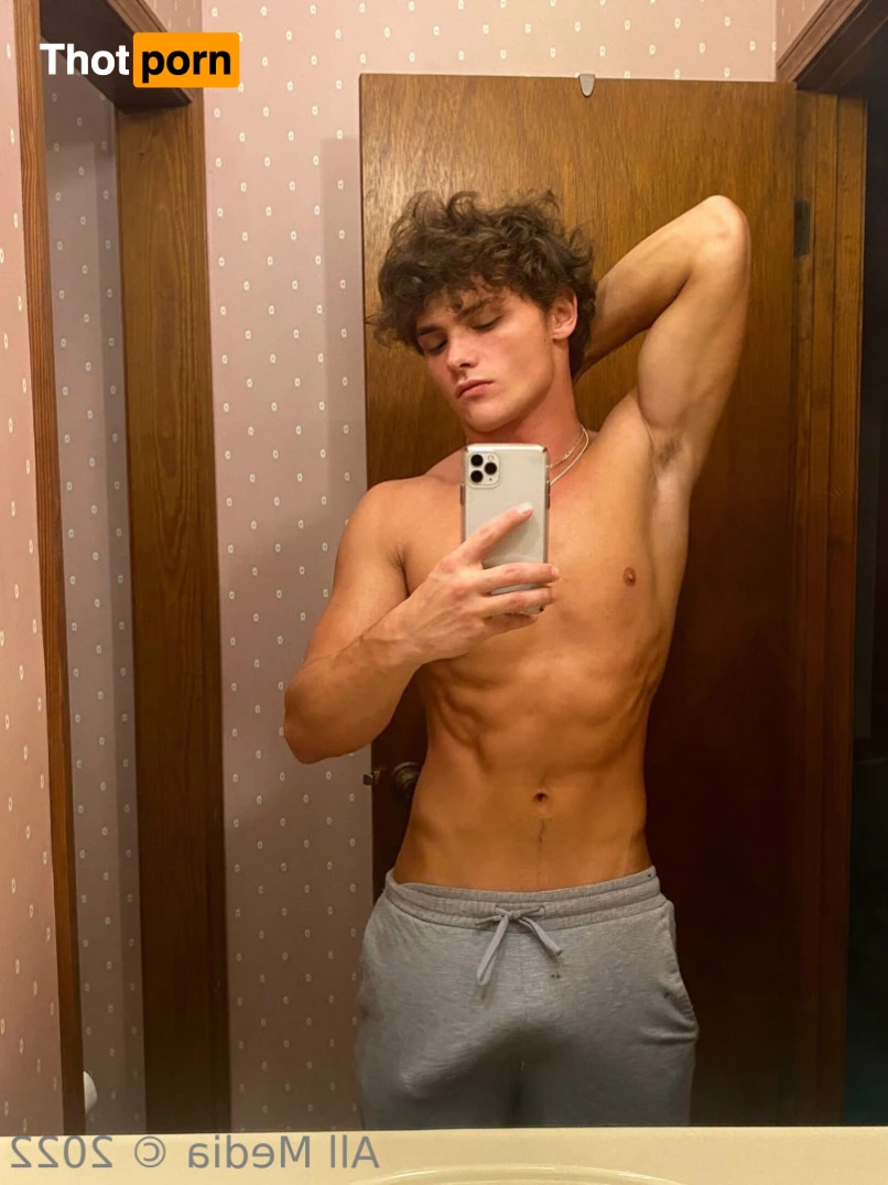 Taylor's VIP Page 15646019