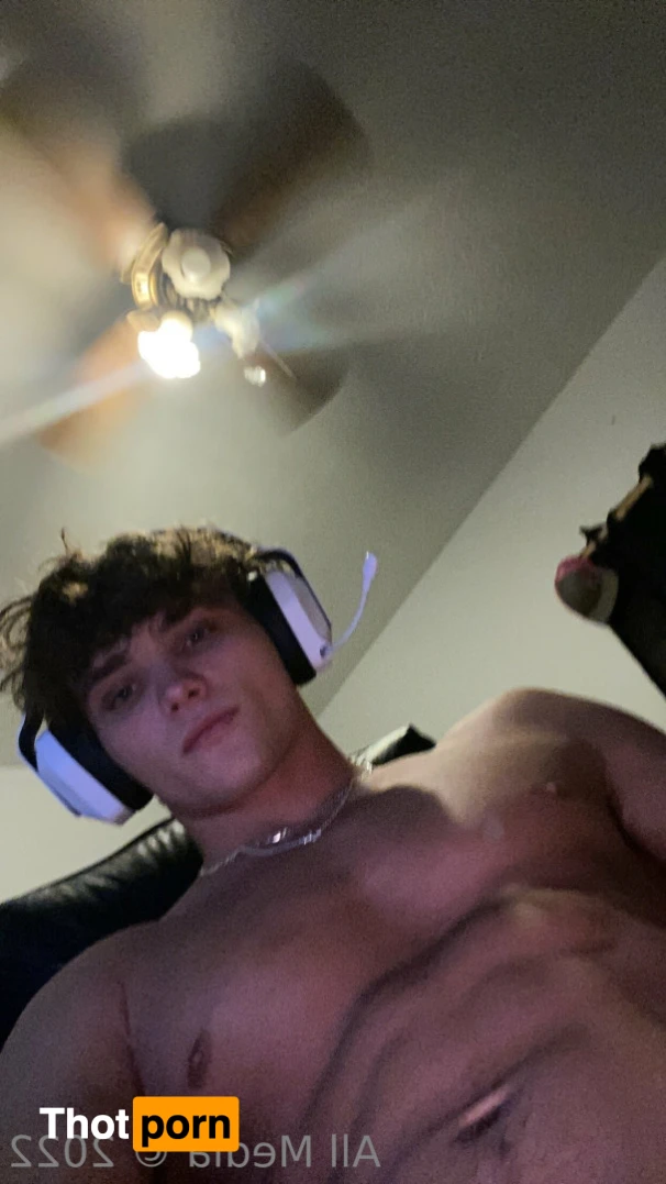 Taylor's VIP Page 15646037