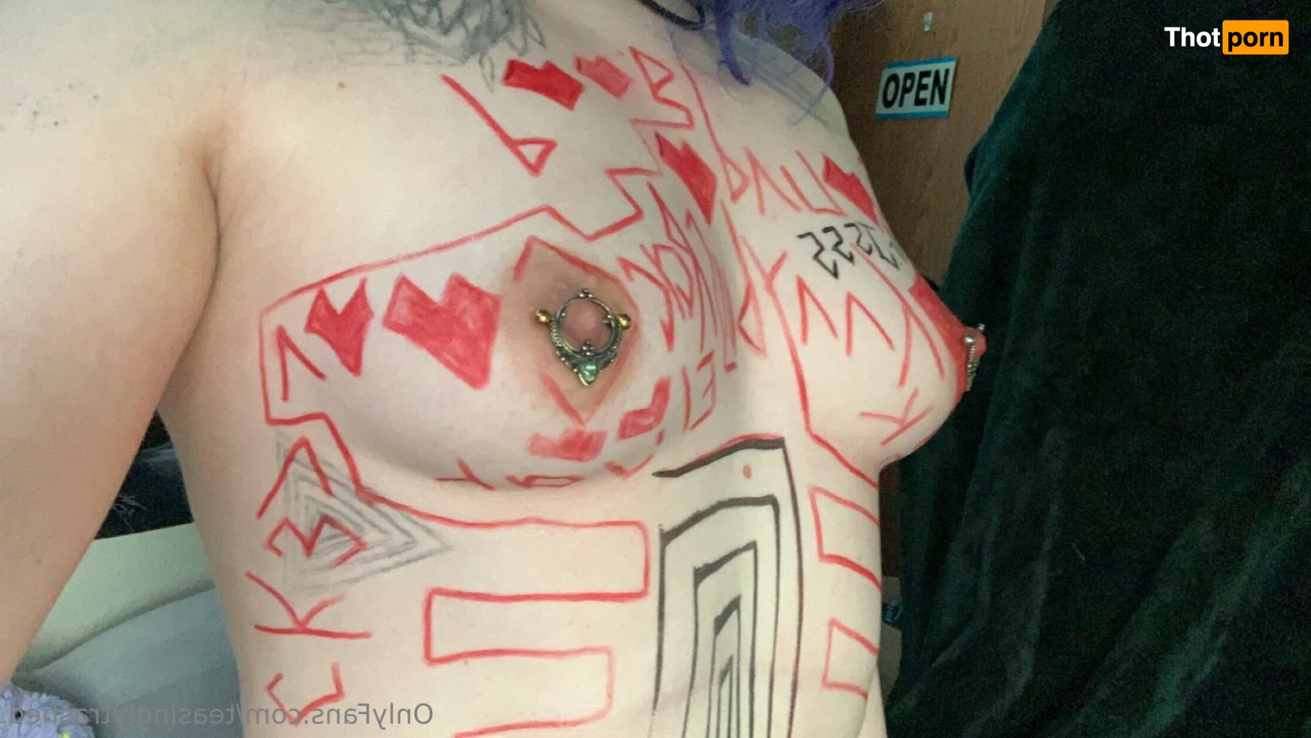 Teasingly trashed 15613843