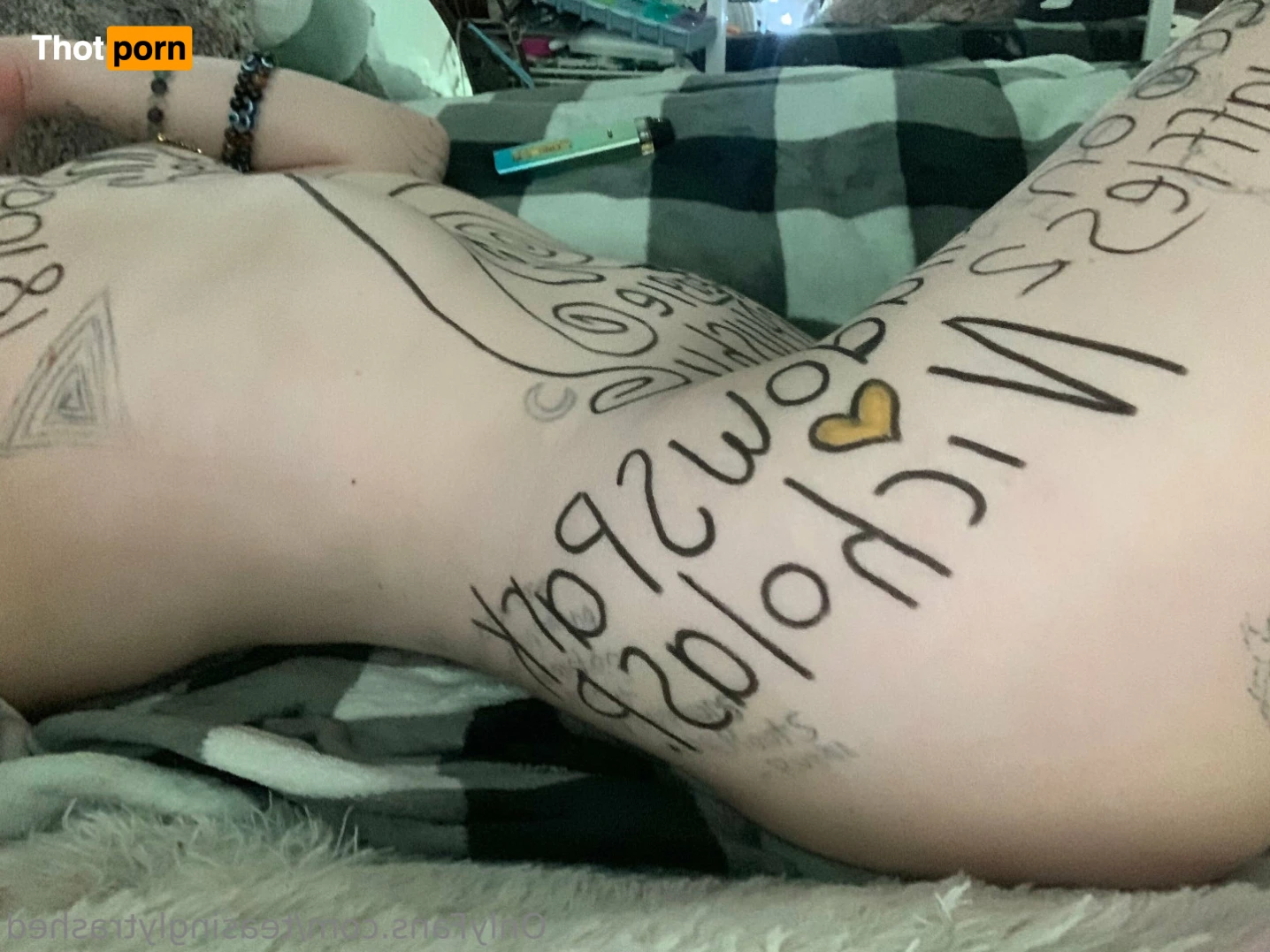 Teasingly trashed 15614169