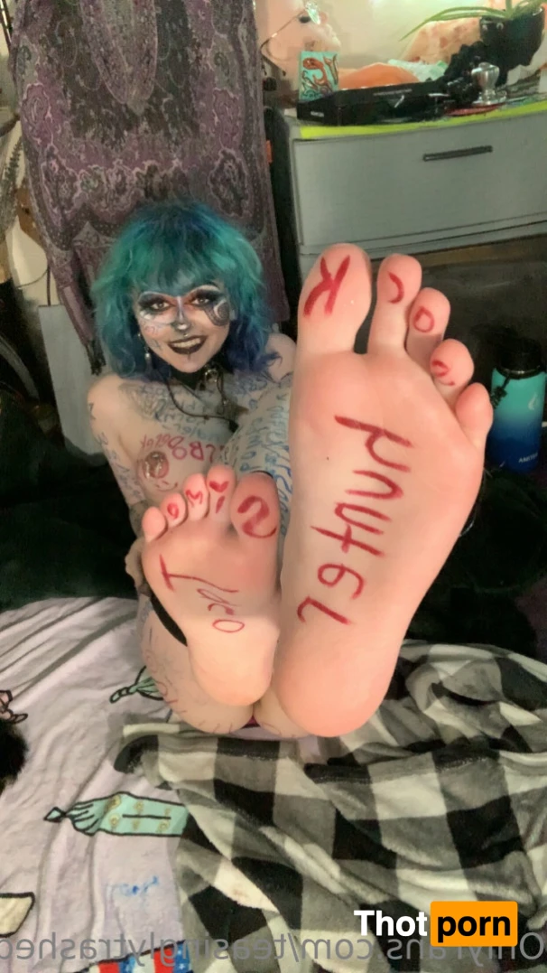 Teasingly trashed 15614555