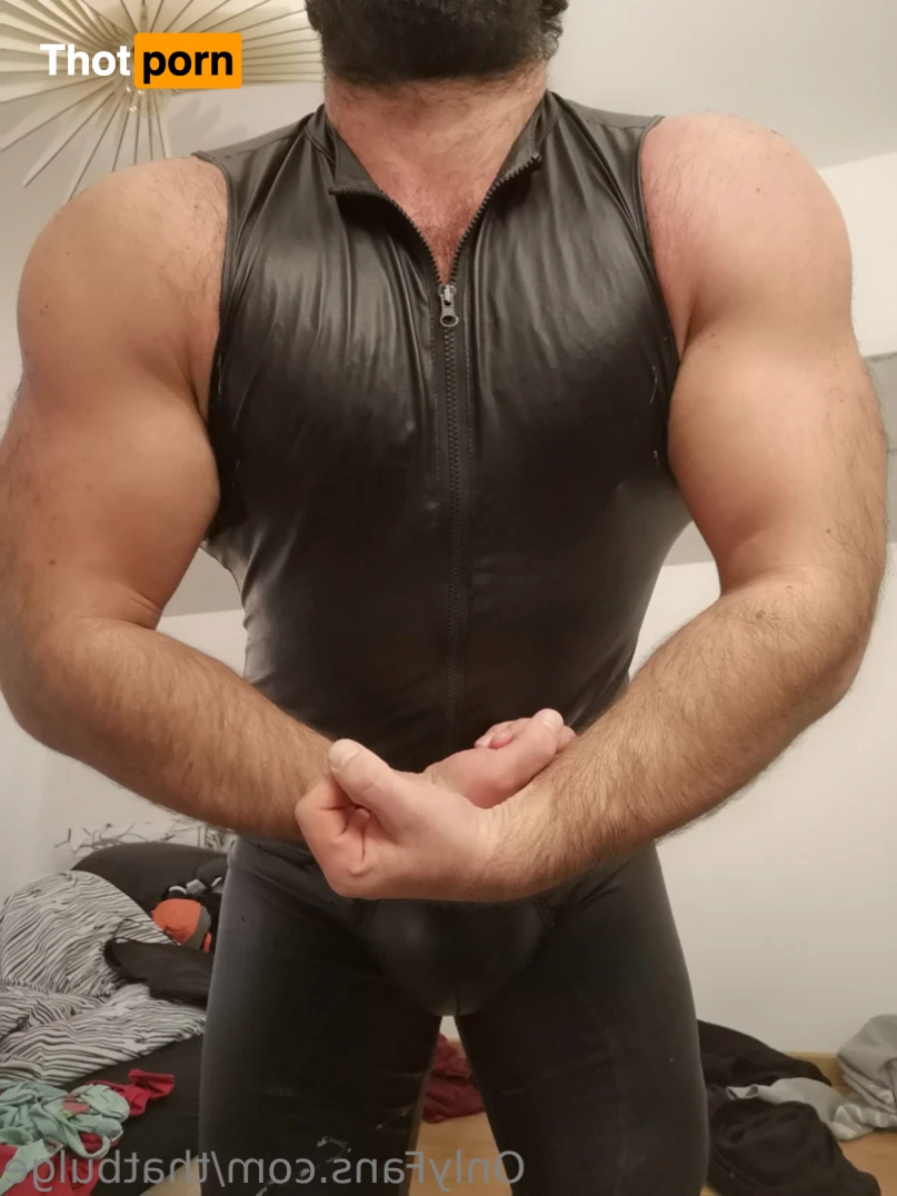 ThatBulge 15509379