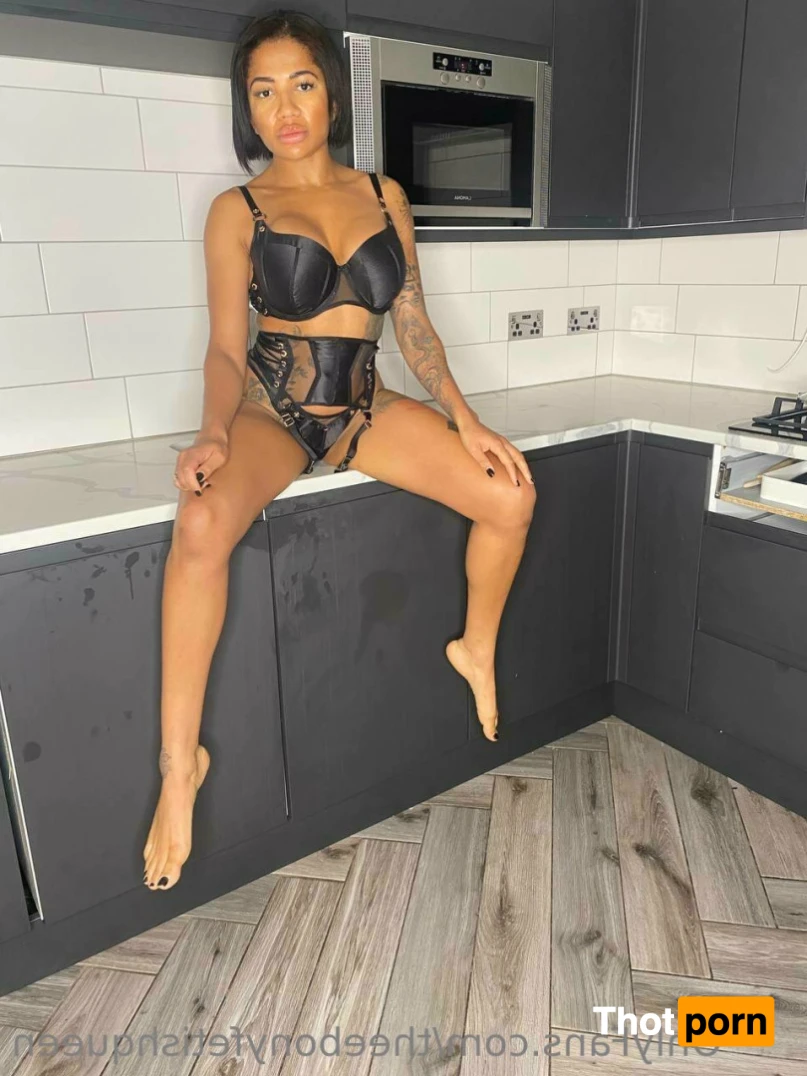 Ebony Fetish Queen 15191914