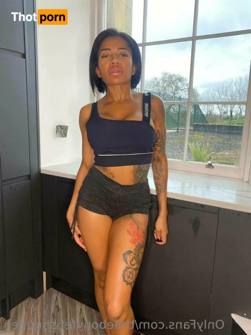 Ebony Fetish Queen 15191947