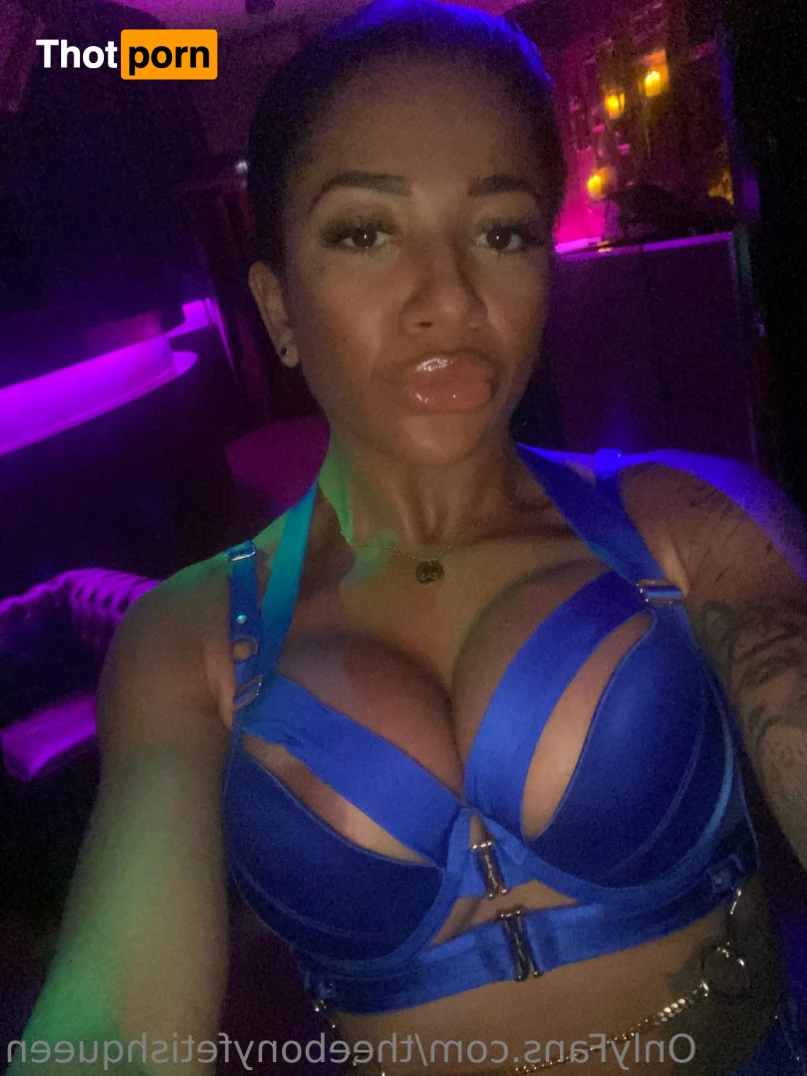 Ebony Fetish Queen 15192190