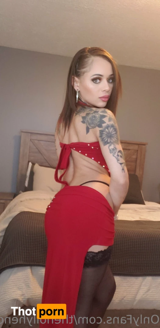 Holly Hendrix 15189982