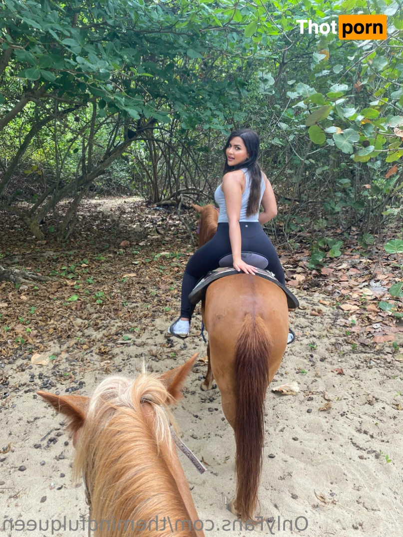 The Mindful Queen 15101403