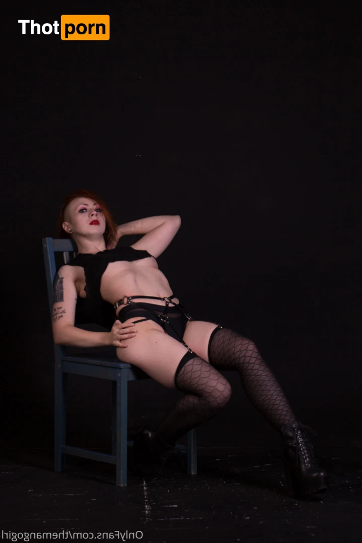 Little Hobbit in the wild 14751097