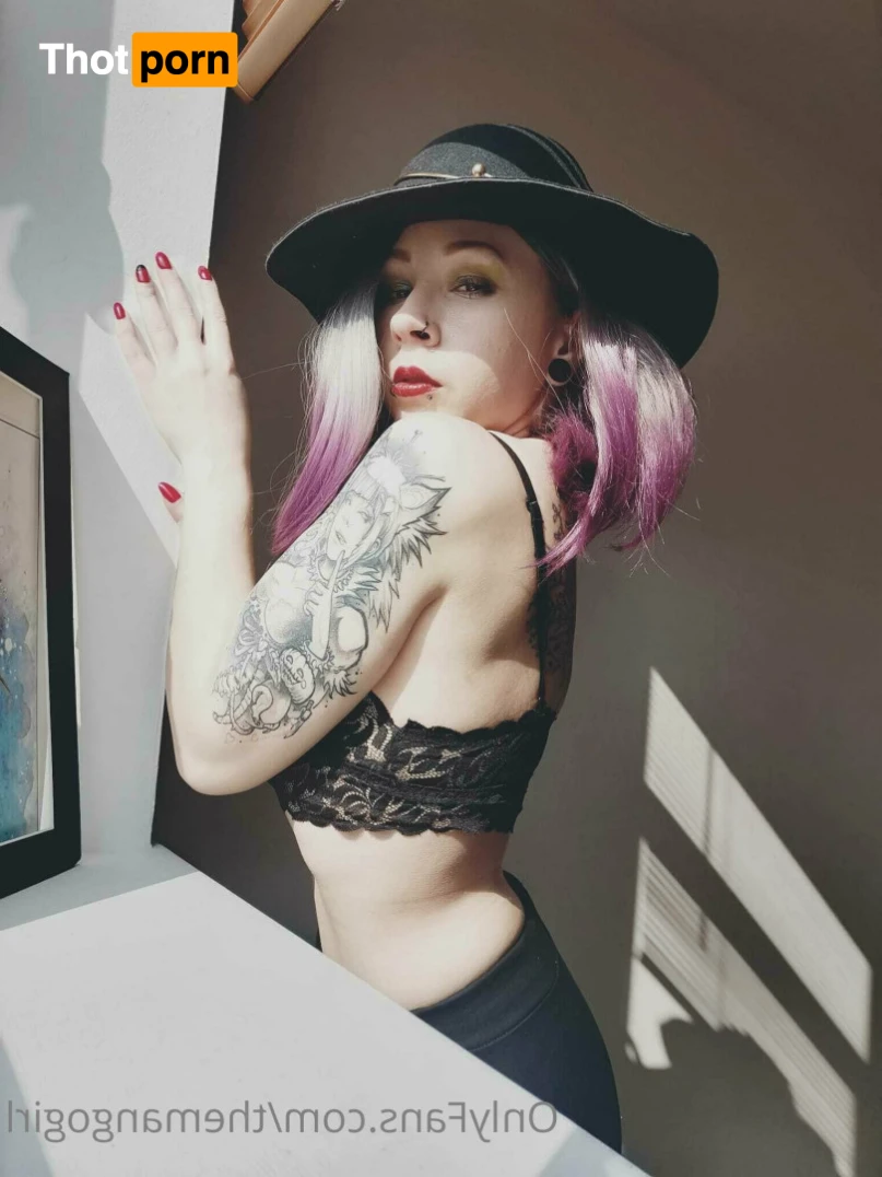 Little Hobbit in the wild 14751260