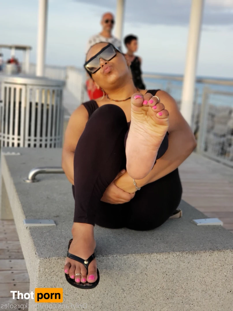 The ONE &amp; ONLY Thickpuertoricansoles 14699393