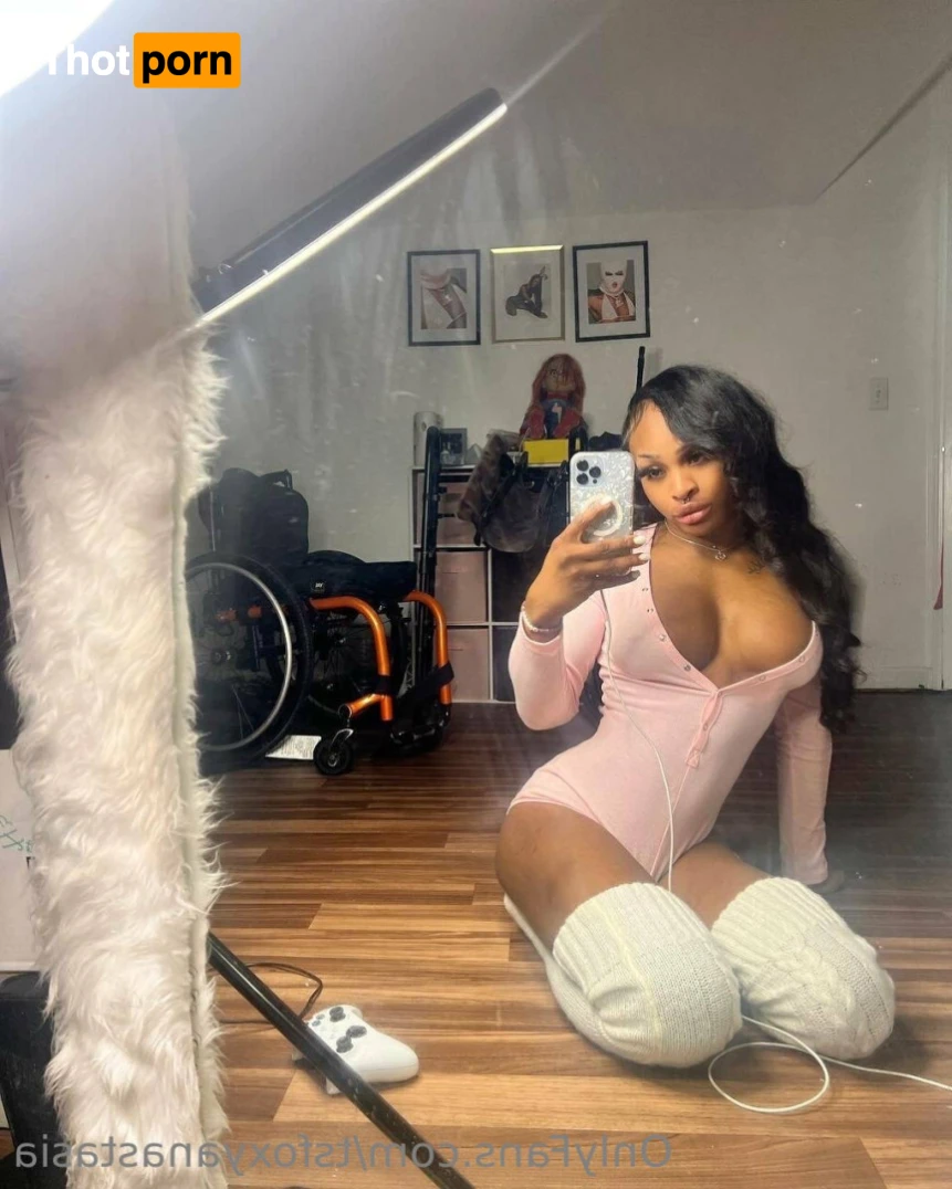 𝐃𝐄𝐕𝐈𝐍𝐄 𝐐𝐔𝐄𝐄𝐍 𝐕𝐈𝐃𝐄𝐎𝐂𝐀𝐋𝐋 14206699