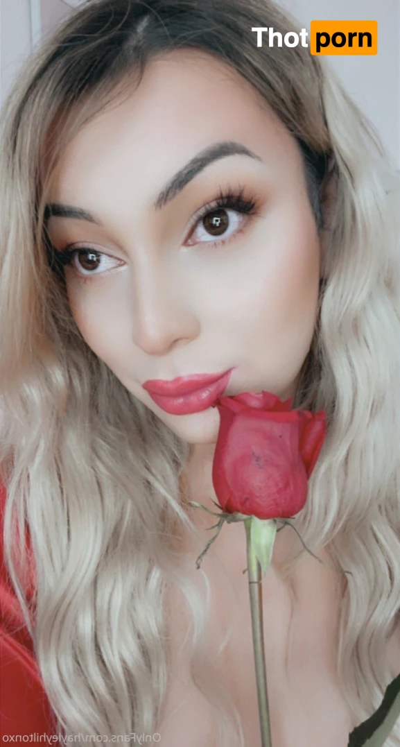 Hayley Hilton 🍭 Long Lolly 14203396