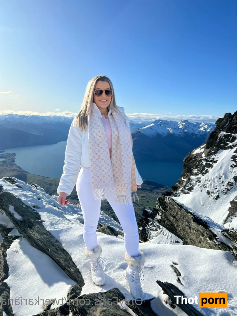 Ariana🍑🍑 14177159