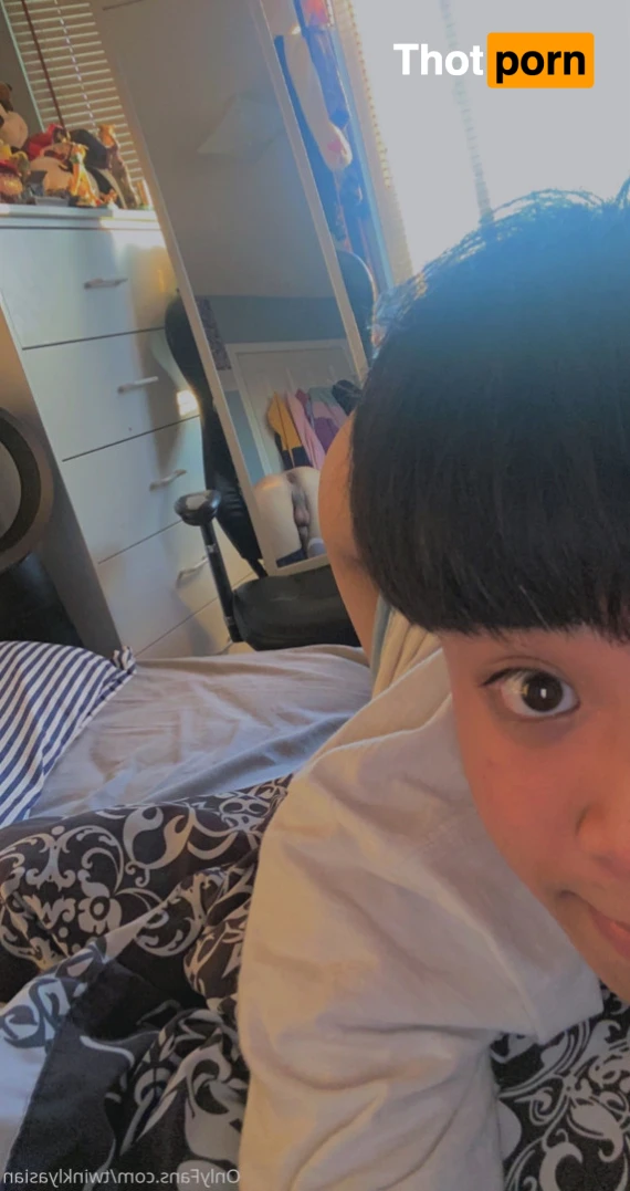 ✨TwinklyAsian✨ 14150028