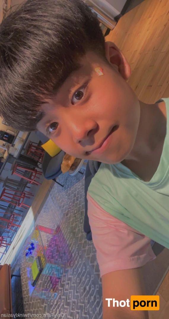 ✨TwinklyAsian✨ 14150040