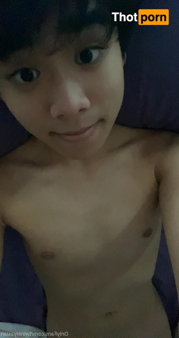 ✨TwinklyAsian✨ 14150112