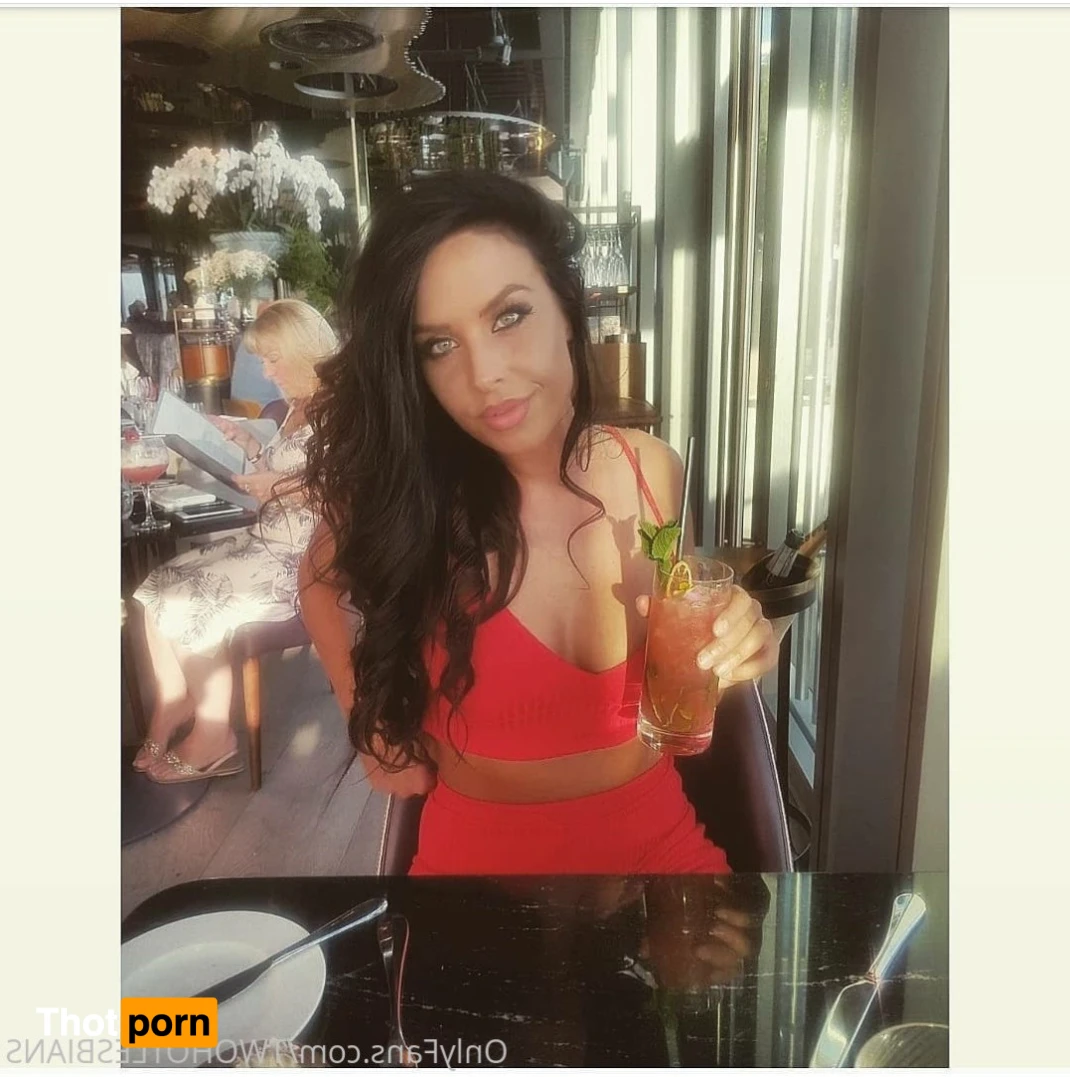 twohotlesbians 14146356