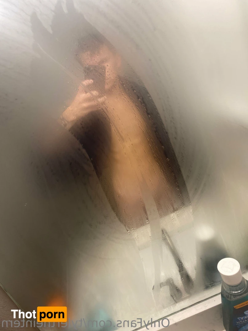 Tyler The Intern 14130308