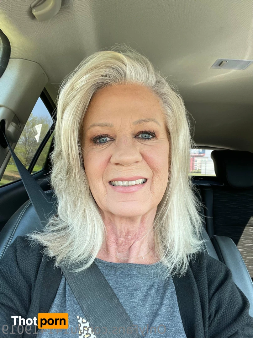 Southern Mature Woman 14102010